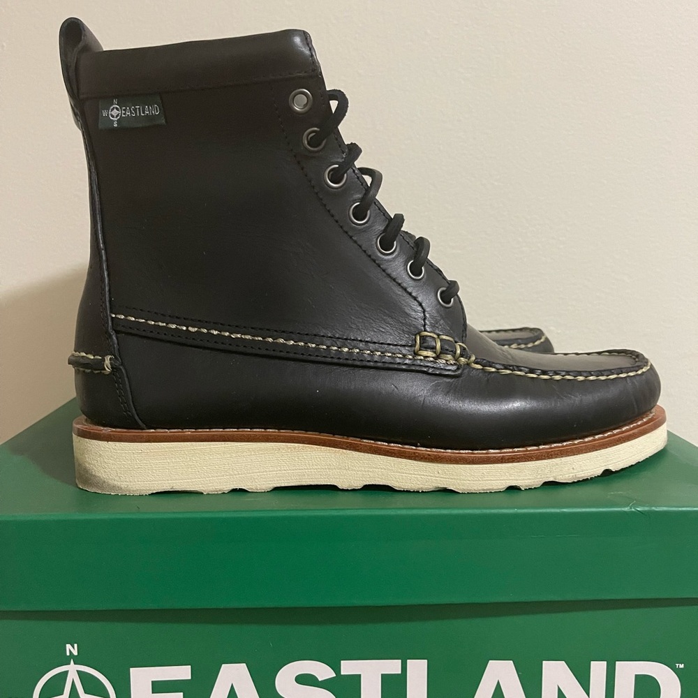 EASTLAND MOC TOE BOOT VIBRAM SOLE BLACK LEATHER SZ 9 - SHERMAN 1955 BONOBOS